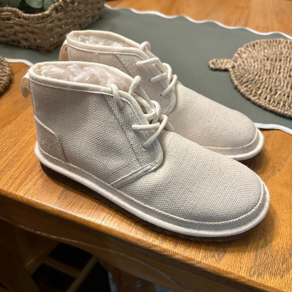 NWOT Neumel Lace Up UGG Boot (Cream)